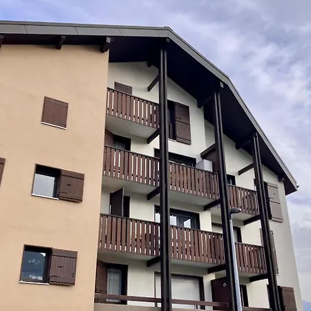 Calm & Cozy With Parking In