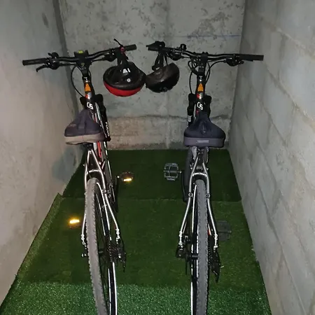 Calm & Cozy With Parking In